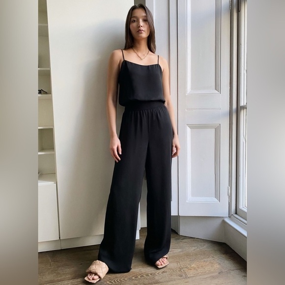 Babaton Pants - Aritzia Babaton Black Scala Wide leg Jumpsuit Flowy Black sz Medium